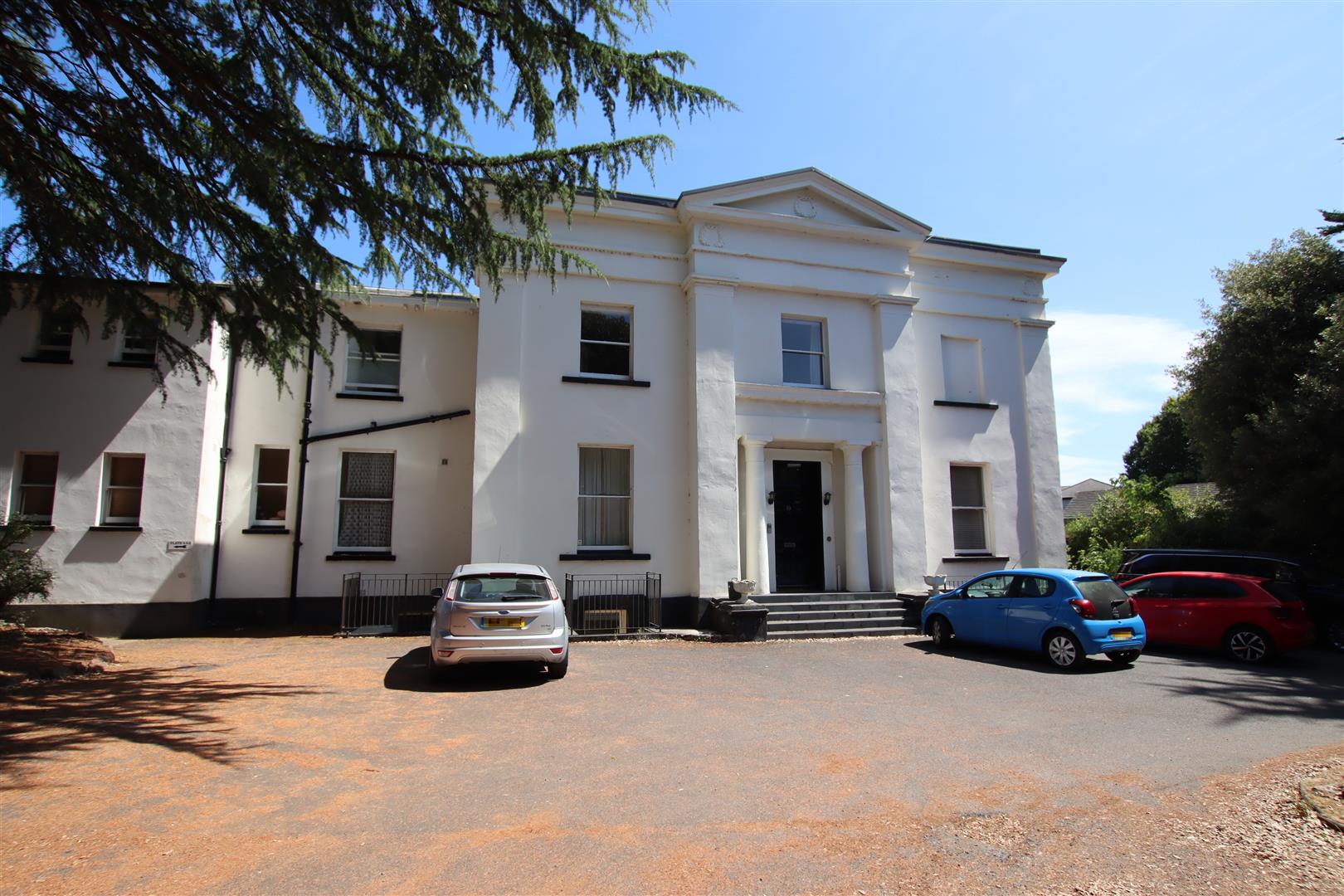 Property Images |  Naomi J Ryan Estate Agents